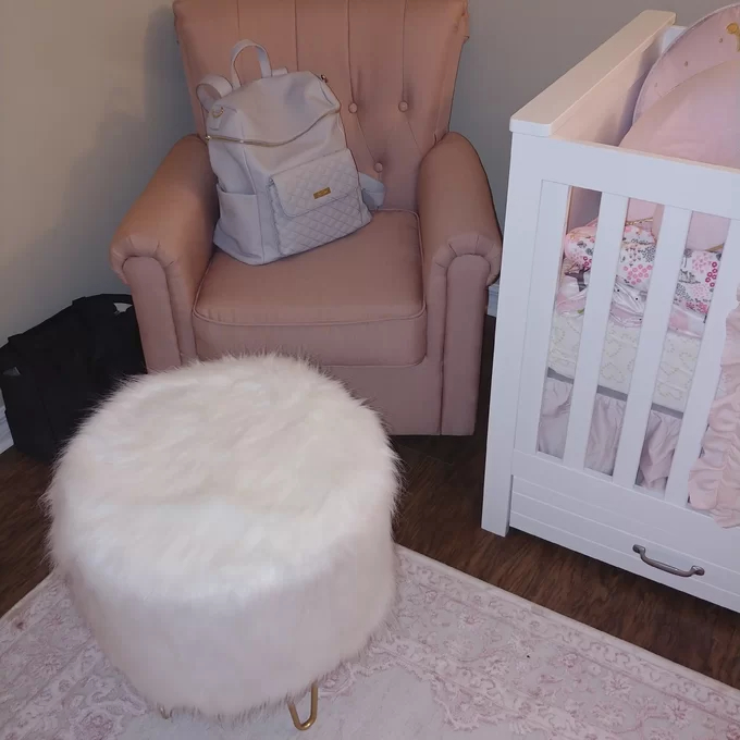 【Furniture】Harper Swivel Rocking Chair