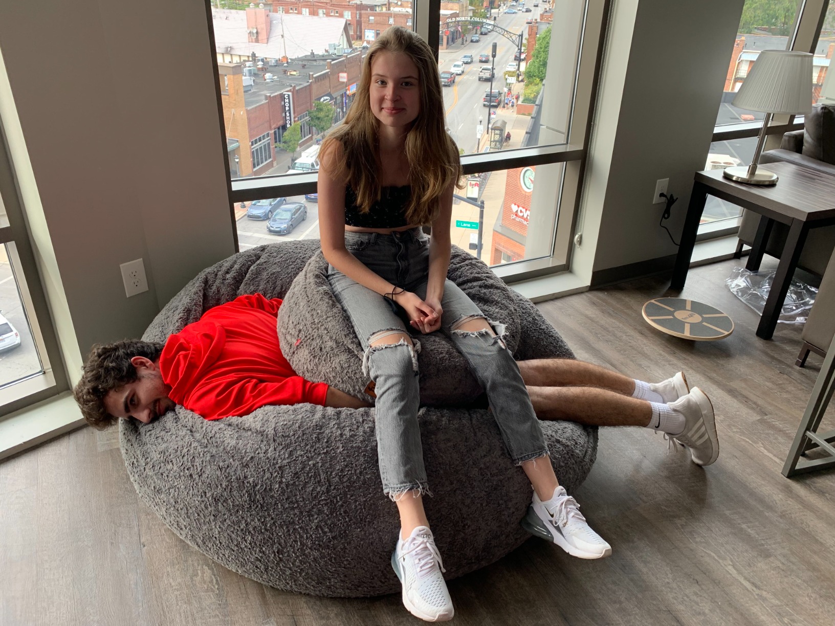 【Furniture】Faux Fur Bean Bag Chair, Convertible Chair Folds from Bean Bag to Bed, As Seen on Shark Tank