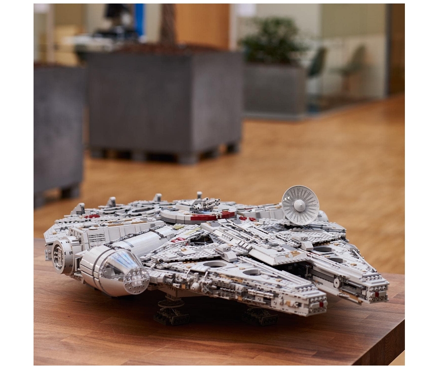 LEGO 75192 Star Wars Millennium Falcon, UCS Set for Adults, Model Kit to Build with Han Solo, Princess Leia & Chewbacca Minifigures, Plus Droid Figure, Collectible Gifts for Teenagers, Boys and Girls